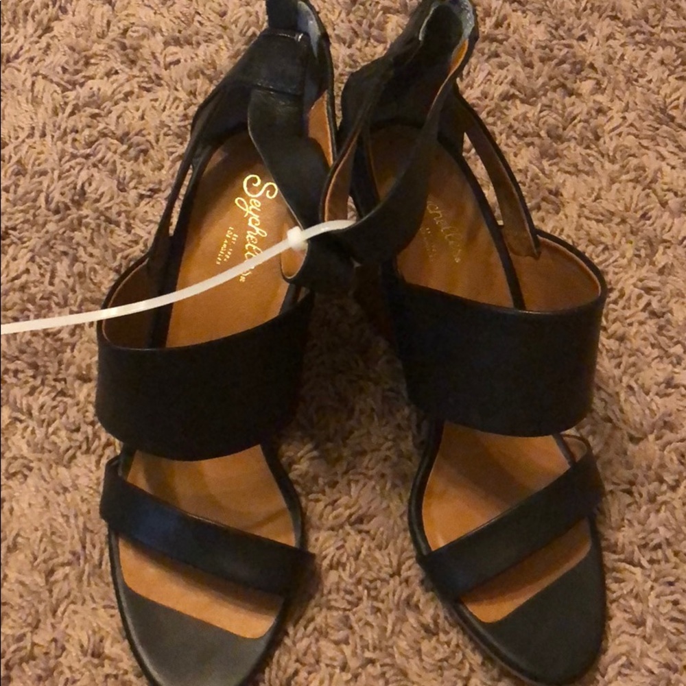 Seychelles- Wedges